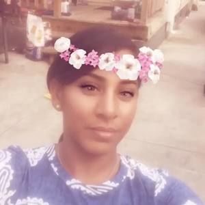 Meet your Posher, Elisana